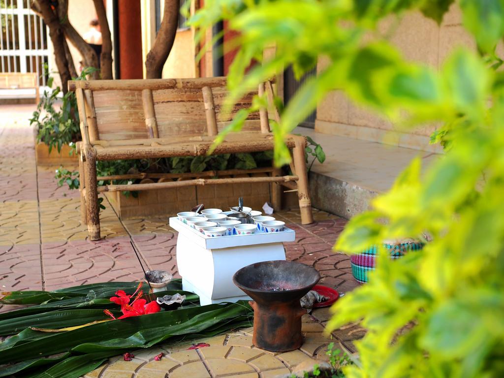 Manuhie Backpackers Lodge บาเฮอร์ดาร์ ห้อง รูปภาพ
